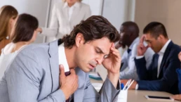 Philadelphia Commercial AC Maintenance - office worker sad because AC is not working well - EMCO Tech