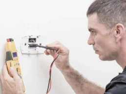 HVAC Services Southampton PA - EMCO Tech Technician Thermostat Repair